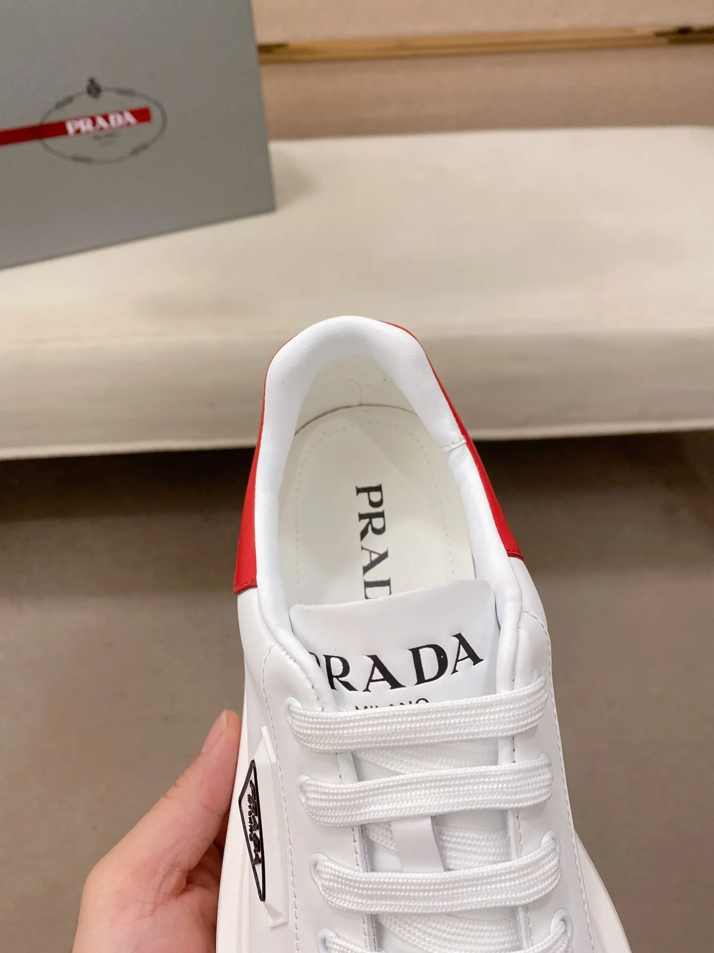 Men's shoes 💰 580💰 ✔️✔️✔️High version High-quality new PRADA (Prada) counters are launched simultaneously, new men's shoes, 😘fabrics are selected from first-layer cowhide fabrics. Lining: Imported cowhide leather lining. 👍🏿High-end☄️Open-molded non-slip rubber outsole, exquisite lines, simple and elegant, comfortable and high-end for leisure travel. Code number: 38 to 45